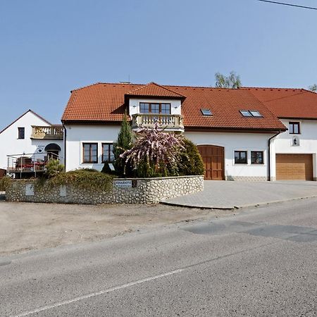 Apartmany Turold Mikulov Exteriör bild
