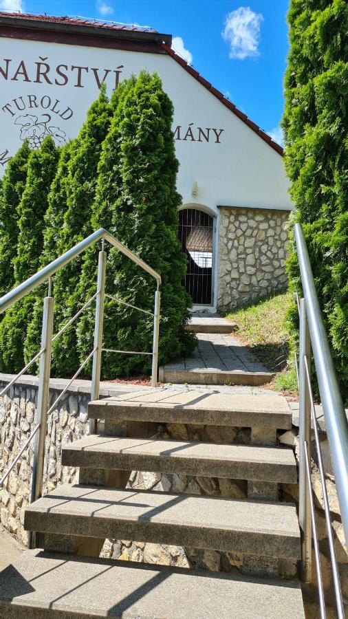 Apartmany Turold Mikulov Exteriör bild