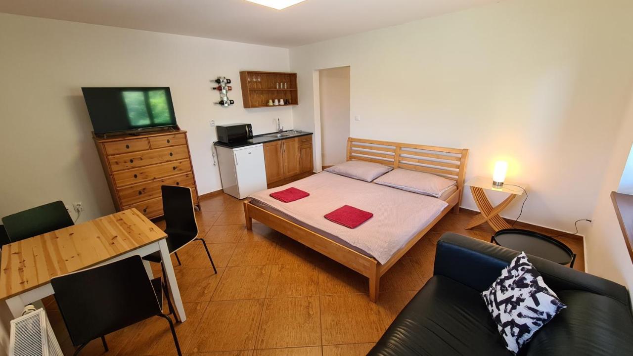 Apartmany Turold Mikulov Exteriör bild