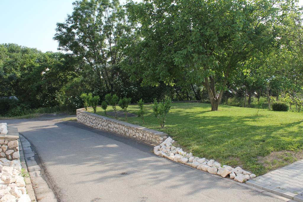 Apartmany Turold Mikulov Exteriör bild